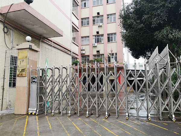 厂房大门